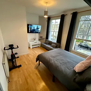 41 Near Kings Cross And Angel Guest house *