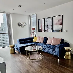 Cozy Canary Wharf Apartment