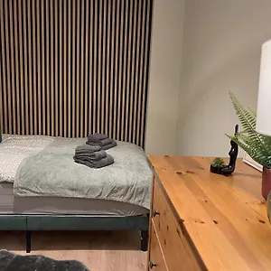 Apartment Spacious & Modern Family Gem