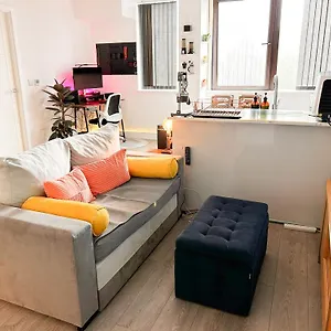 Apartment Fabulous Modern North London Harrow
