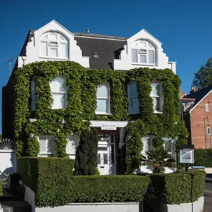 Guest house Marple London