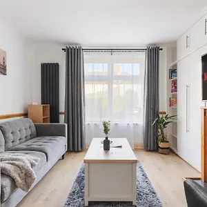 Apartment New Luxurious 4 Bedroom