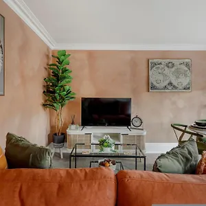 Kings Cross- 2 Bedroom Apartment