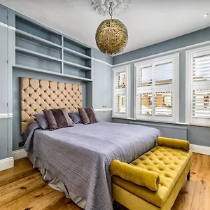 Beautiful And Spacious In Chelsea London