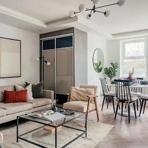 Apartment Dorothy - Two Bed & Roof Terrace - Battersea London