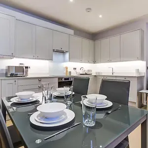 Luxury - Fulham Apartment