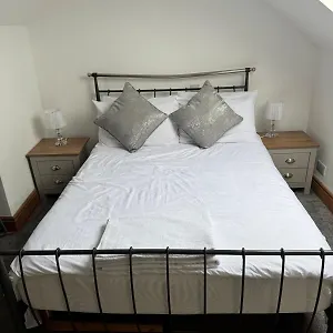 Decent Private Floor In Suburban Area Apartment