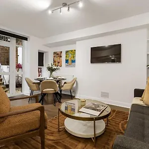 The Urban Hideaway Near Portobello Road London