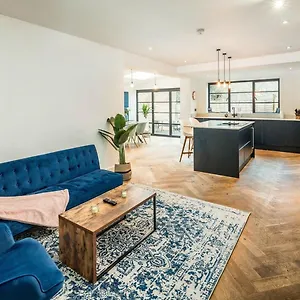 Stylish 3b Fulham Flat W/garden Near Thames & Tube Holiday home *