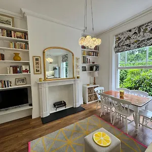 Exceptionally Large Newly-refurbished 1-bed Flat In Hither *