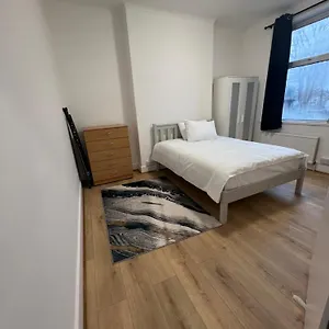 Homestay Frontline London