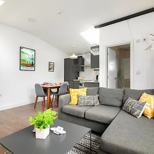 Shoreditch Hoxton 3 Bed 2 Bath Apartment London
