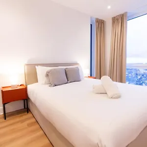 Discover Modern Living At The Blossoms - Stylish In The Heart Of Apartment *