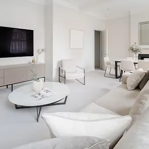 Apartment Exquisite Single-level Knightsbridge Flat Wlift London
