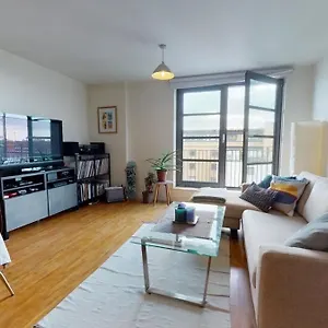 Londwell, & Limehouse Balcony - Views London