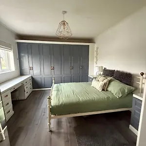 Homestay Milne Park *