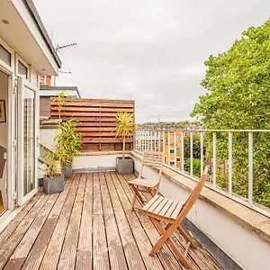 Stylish Flat Near Kensington With Spacious Balcony * London