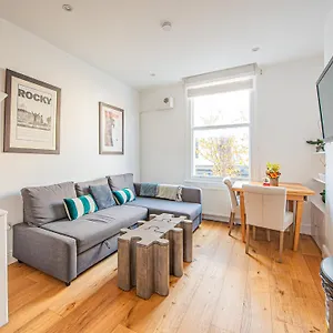 Apartment Charming 1-bed Next To Portobello & Notting Hill