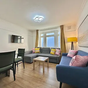 Apartment 1 Min Walk To Stockwell