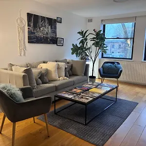 Hyde Park,3 Min Walk,family Home! 2 Bedrooms & 2 Bathrooms Apartment! Fantastic Location Apartamento Londres