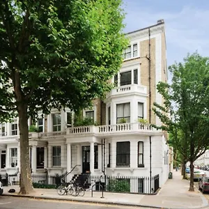 Beautiful 2-bed, 2 Bathrooms Flat In Zone 1, - Just Minutes Walk To High Street Kensington, Earls Court, Hyde Park * London