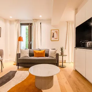 Stylish 1br Duplex, 3 Minutes Blackfriars Station Apartment *