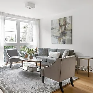 Notting Hill-opulent Bright Two Bedroom Apartment *