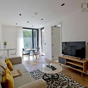 Elegant Kensington With Private Balcony London