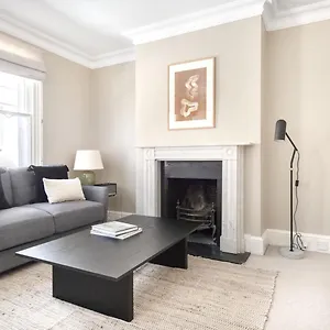 Blueground S Kensington Nr Gloucester Rd Lon-19 London