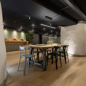 Zedwell Underground Tottenham Court Rd 3* London