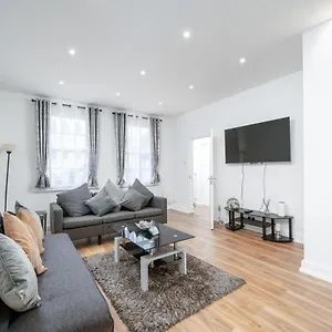 Apartment Family Near 02 Arena, Excel Centre With Parking London