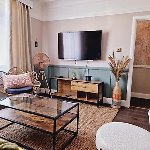 Citystay Garden Modern 1 Bed Flat Golders Nw11