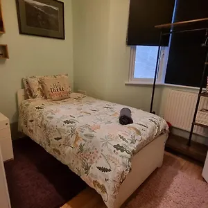 Private Single Guest Sleep Guest house London