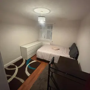 Lovley H Apartment