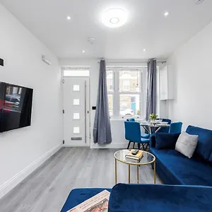 2 Bedroom Ground Floor In East Dulwich , Leisure , Ideal For Long Weekly & Monthly Offers * London