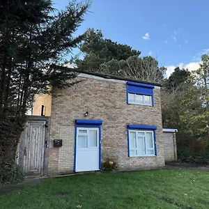 Holiday home Park Keeper's Edgware