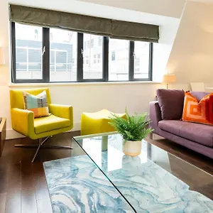 Comfortable 1br, 2 Mins From Monument Station! Apartment London