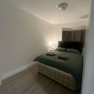 Apartment Cr0 Purley Way Serviced Croydon