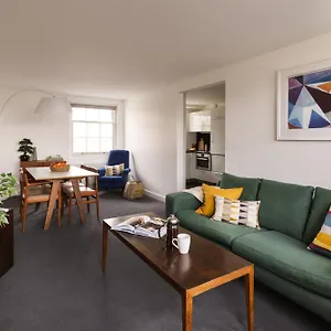 Native Hyde Park 4*