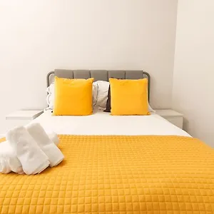 Beryl Road 1b2b In Hammersmith Apartment