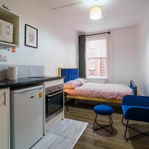 Private 5 In Quirky Soho Apartment