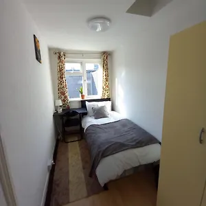 Guest house Josteestay -rooms Goodmayes