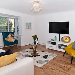 Luxurious Zone 2, One Stop Bridge! London