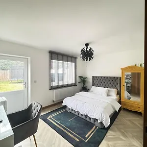 1br-sleeps2-parking-nearlondon-central Erith
