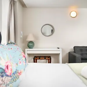 Fitzrovia Modern Apartment London