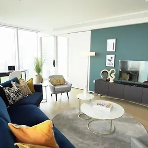 Canary Wharf - Newfoundland Luxury
