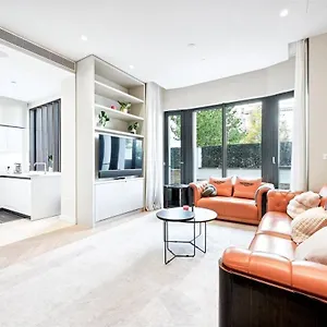 Apartment Duplex Holland Park! Check Photos!