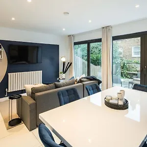 5-star Luxury, Secret Harry Potter & Garden! *