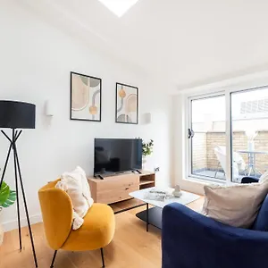 Bnbnova - Fitzrovia & Soho - 2br With Balcony London