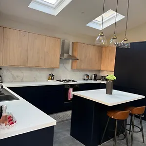 Dreams House Hendon